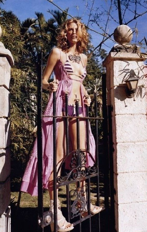 Alyssa Sutherland nude. Photo - 3