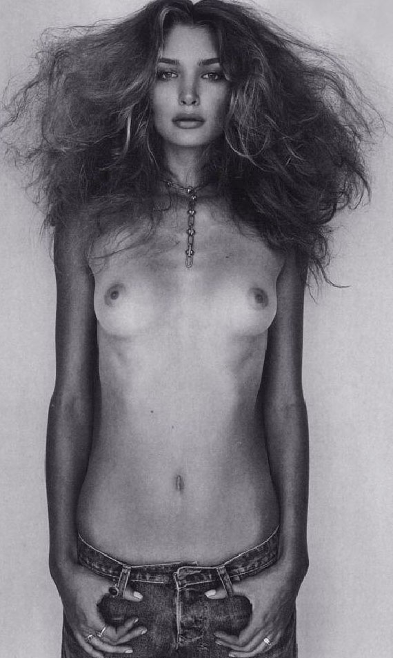 Alyssa Sutherland nude. Photo - 9