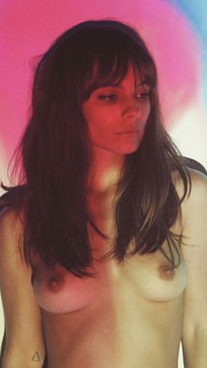 Caitlin Stasey nude. Photo - 22
