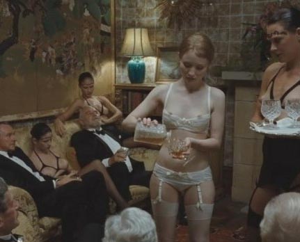 Emily Browning nude. Photo - 10