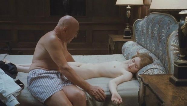 Emily Browning nude. Photo - 14