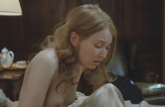 Emily Browning nude. Photo - 24