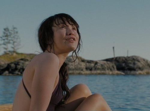 Emily Browning nude. Photo - 4