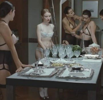 Emily Browning nude. Photo - 8