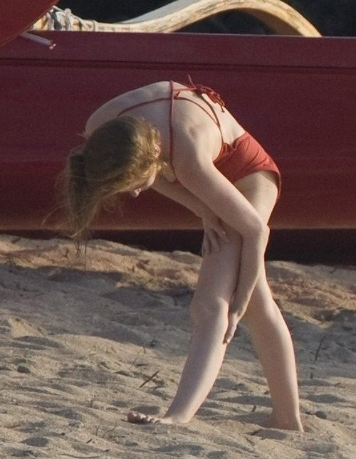 Isla Fisher nude. Photo - 2