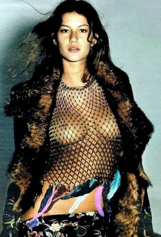Gisele Bündchen nude. Photo - 19