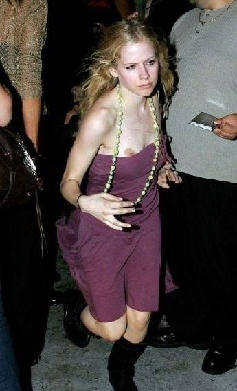 Avril Lavigne nude. Photo - 27