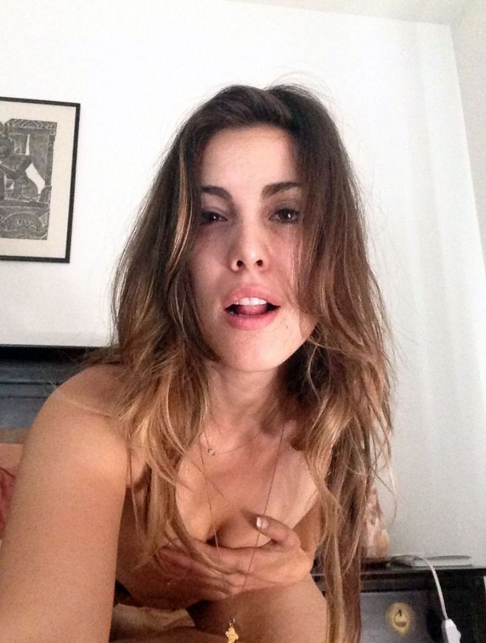 Carly Pope nude. Photo - 2