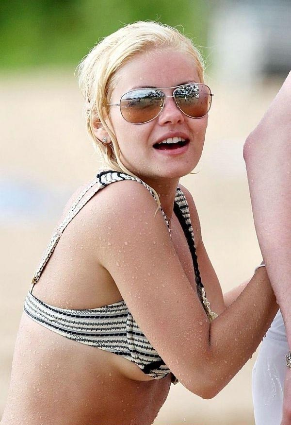 Elisha Cuthbert nude. Photo - 11