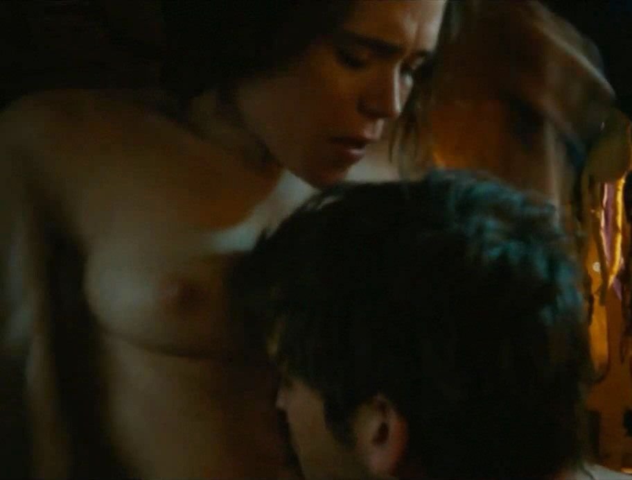 Ellen Page nude. Photo - 6