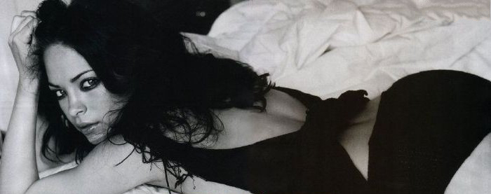 Kristin Kreuk nude. Photo - 4