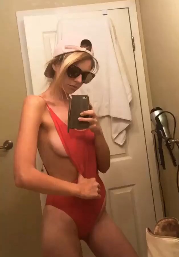 Maddie Phillips nude. Photo - 10