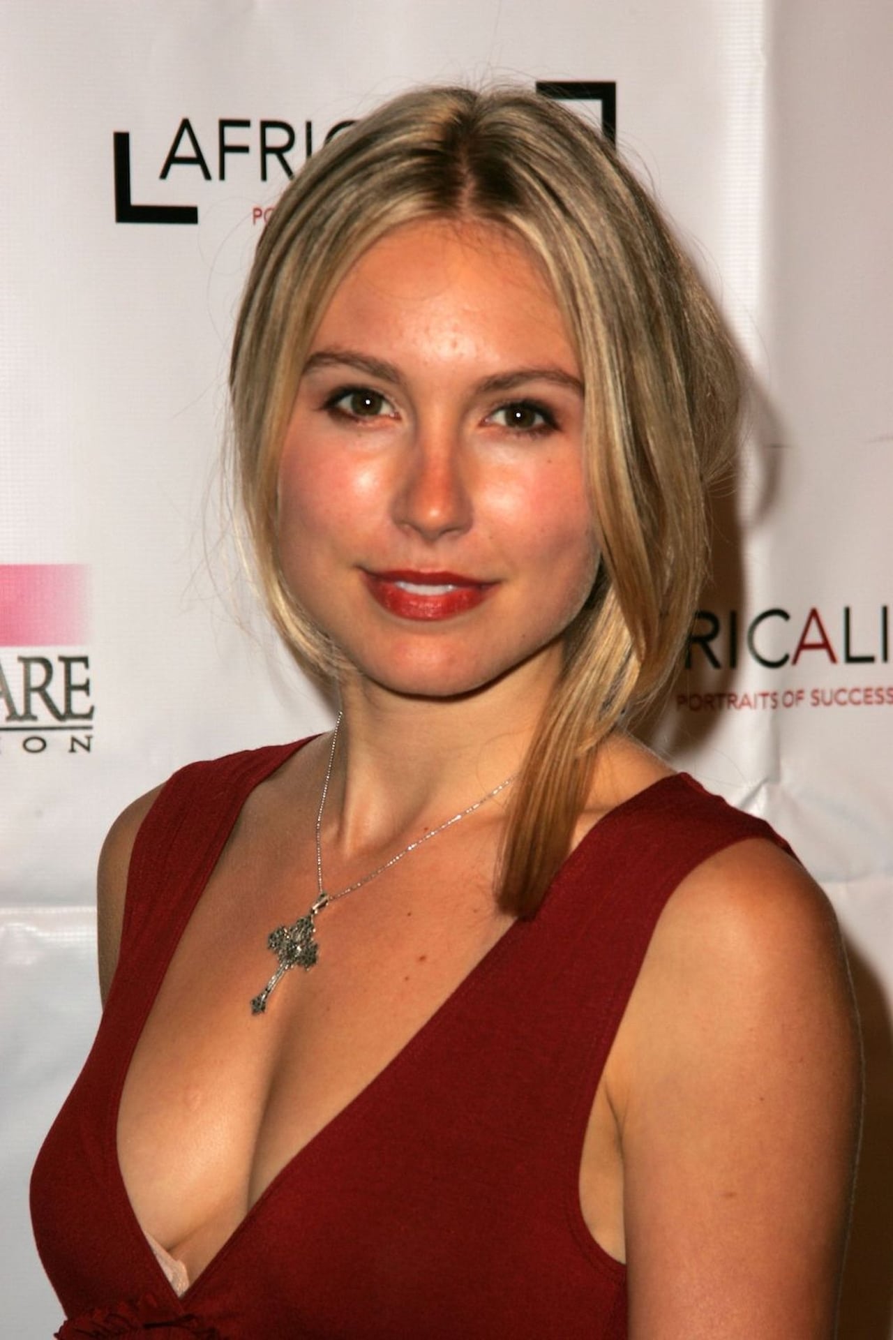 Sarah Carter nude. Photo - 4