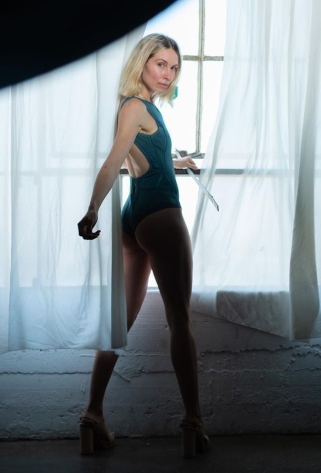 Sarah Carter nude. Photo - 6