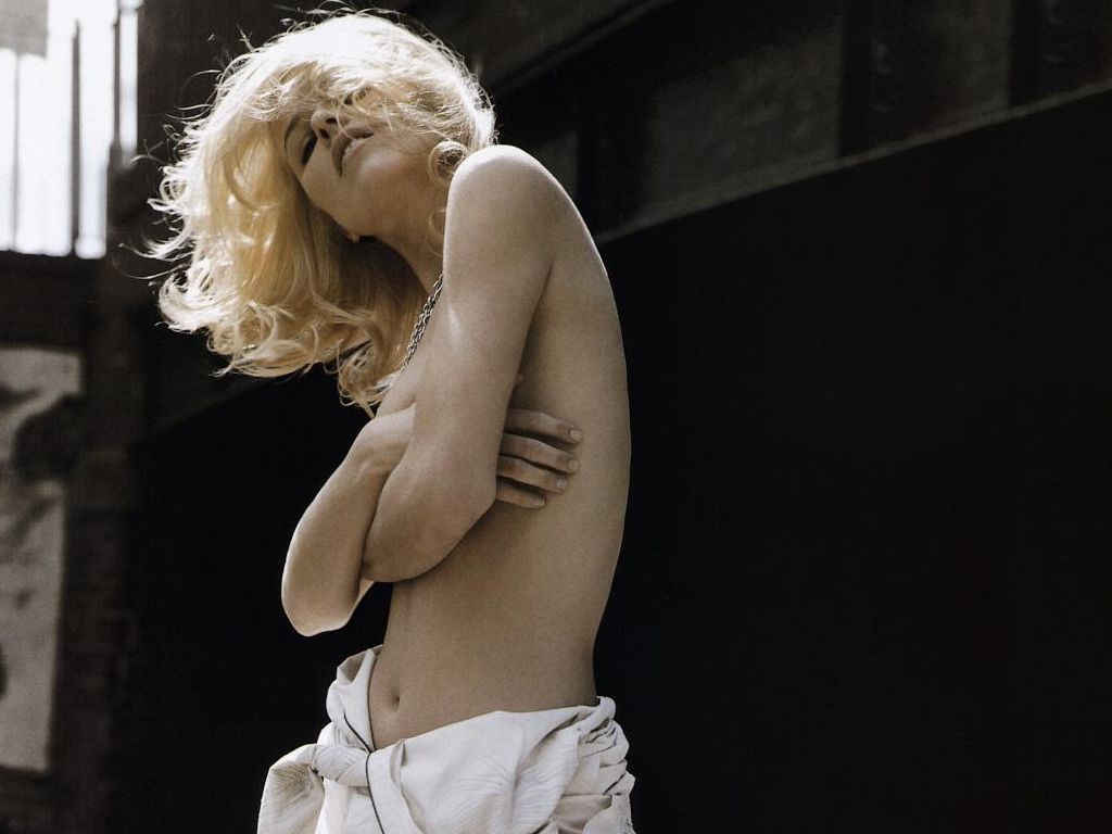 Eva Herzigová nude. Photo - 16