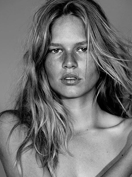 Anna Ewers nude. Photo - 28