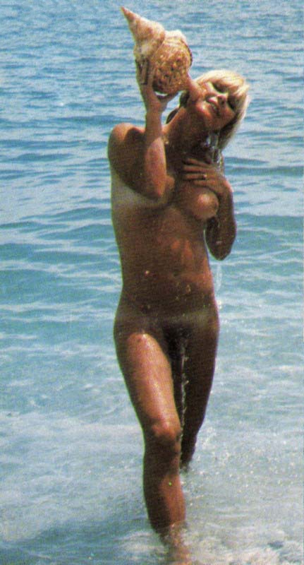 Elke Sommer nude. Photo - 12
