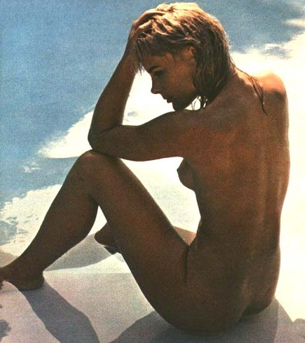 Elke Sommer nude. Photo - 14