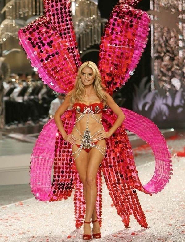 Heidi Klum nude. Photo - 30