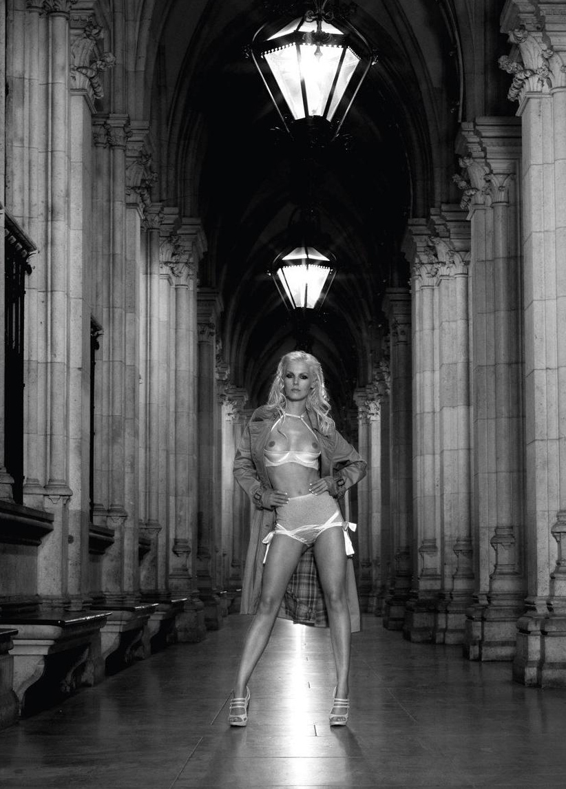 Ivonne Schönherr nude. Photo - 11