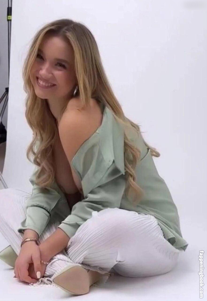 Julia Beautx nude. Photo - 18