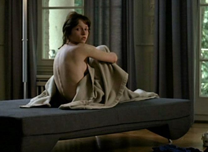 Julia Hummer nude. Photo - 18