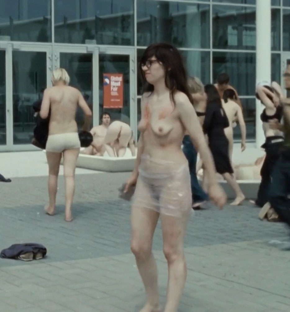 Julia Hummer nude. Photo - 9