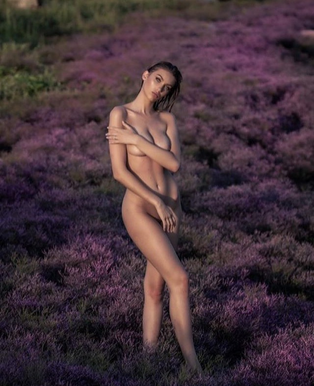 Melinda London nude. Photo - 16