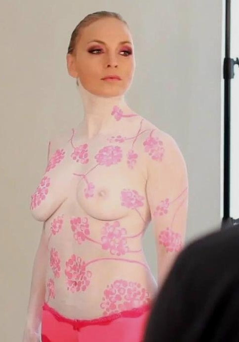 Regina Halmich nude. Photo - 3