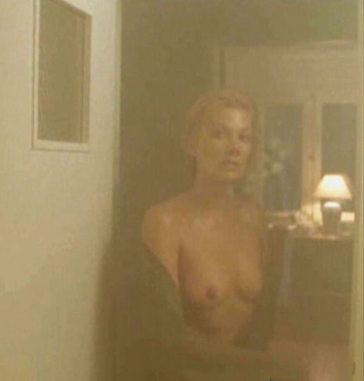 Ursula Karven nude. Photo - 16