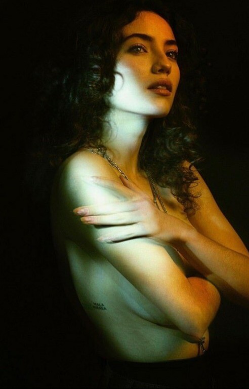 Gabriela Andrada nude. Photo - 14