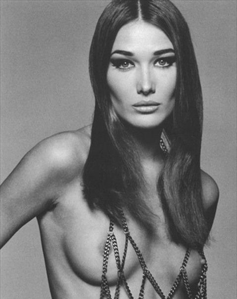 Carla Bruni nude. Photo - 21