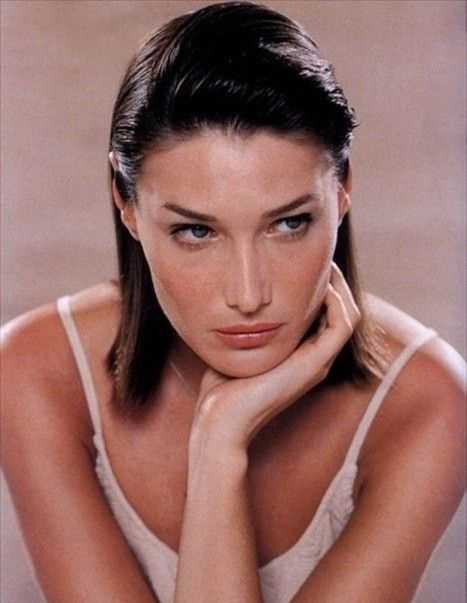 Carla Bruni nude. Photo - 33