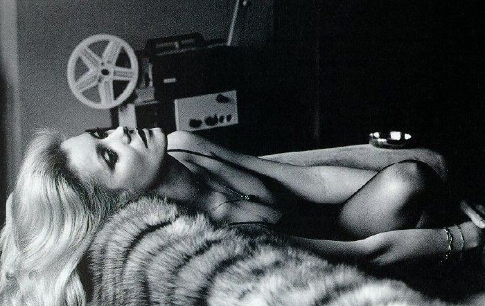Catherine Deneuve nude. Photo - 17