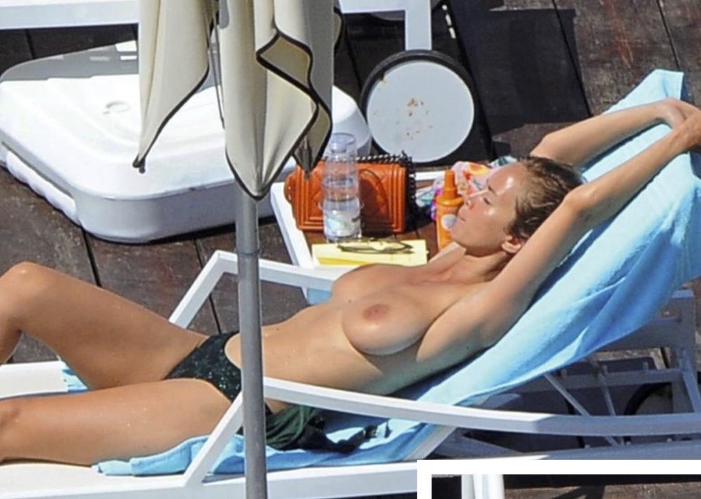 Énora Malagré nude. Photo - 5