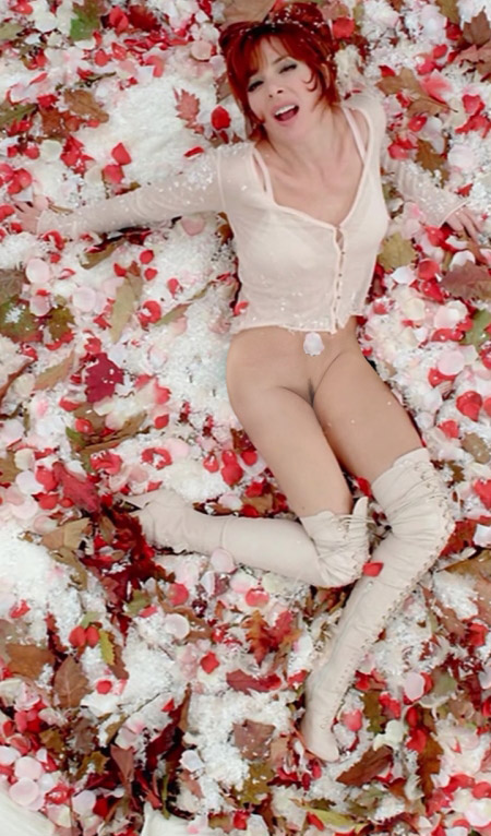 Mylène Farmer nude. Photo - 2
