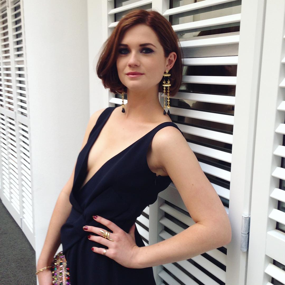 Bonnie Wright nude. Photo - 6