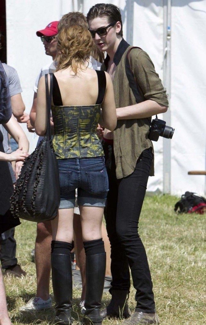 Emma Watson nude. Photo - 16