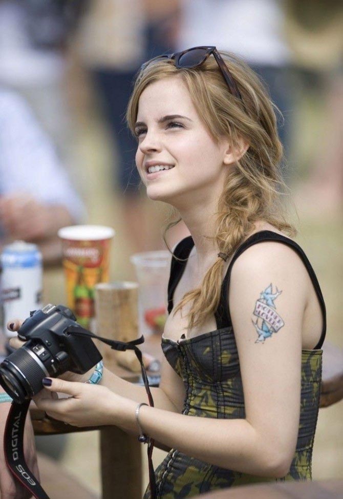 Emma Watson nude. Photo - 8