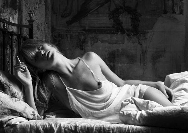 Kate Moss nude. Photo - 39