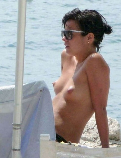 Lily Allen nude. Photo - 9