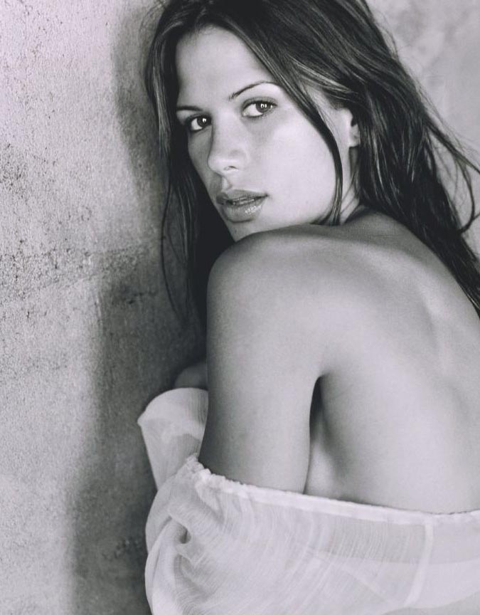 Rhona Mitra nude. Photo - 36