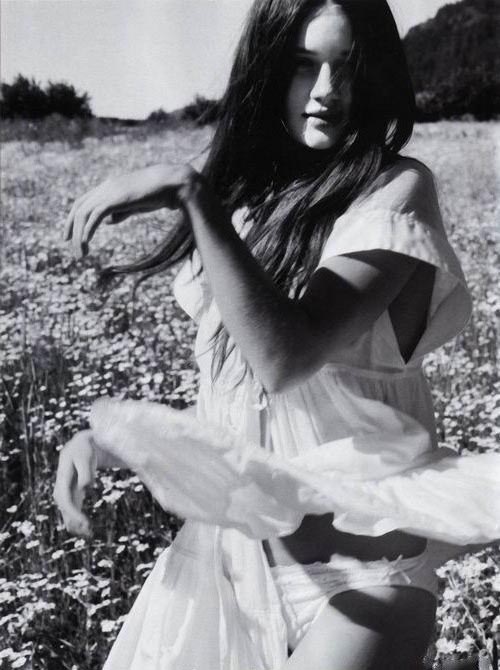 Rosie Huntington-Whiteley nude. Photo - 6