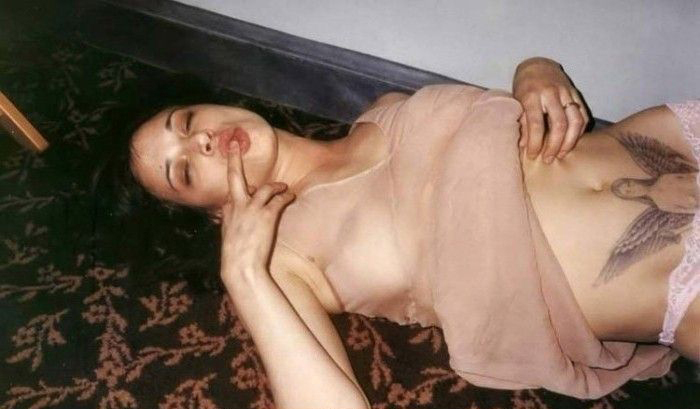 Asia Argento nude. Photo - 19