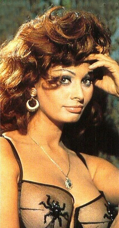Sophia Loren nude. Photo - 11