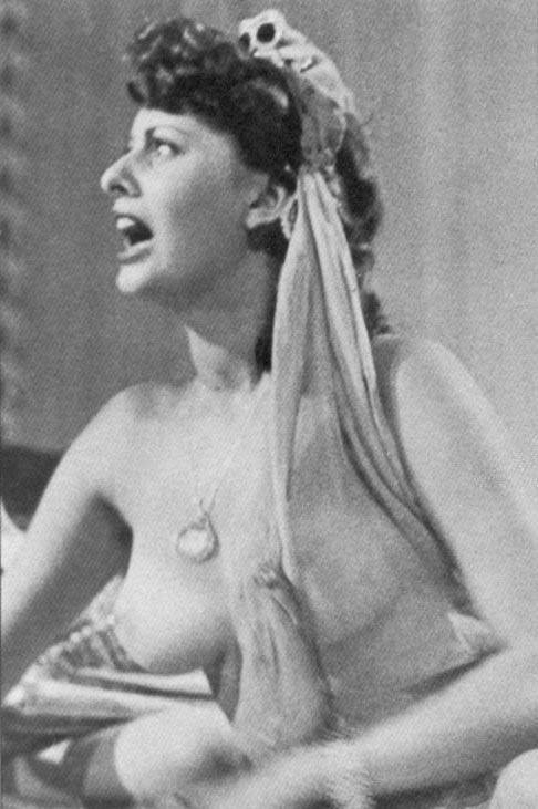 Sophia Loren nude. Photo - 25