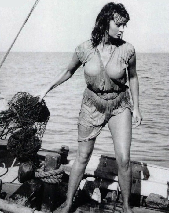 Sophia Loren nude. Photo - 32