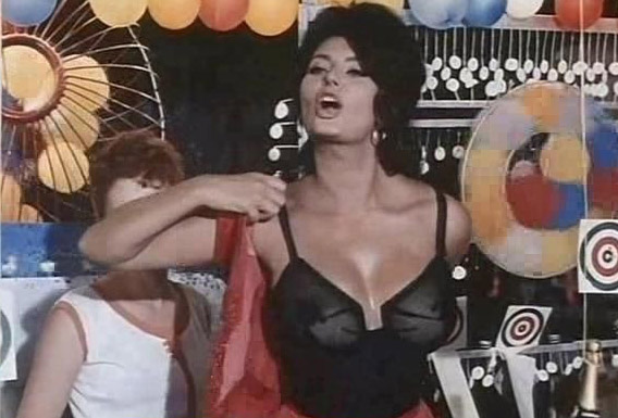Sophia Loren nude. Photo - 40