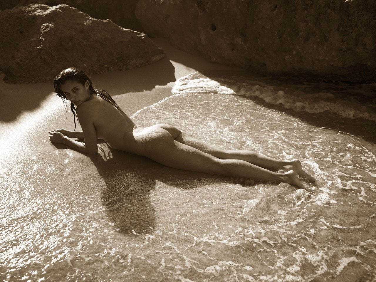 Sara Sampaio nude. Photo - 21