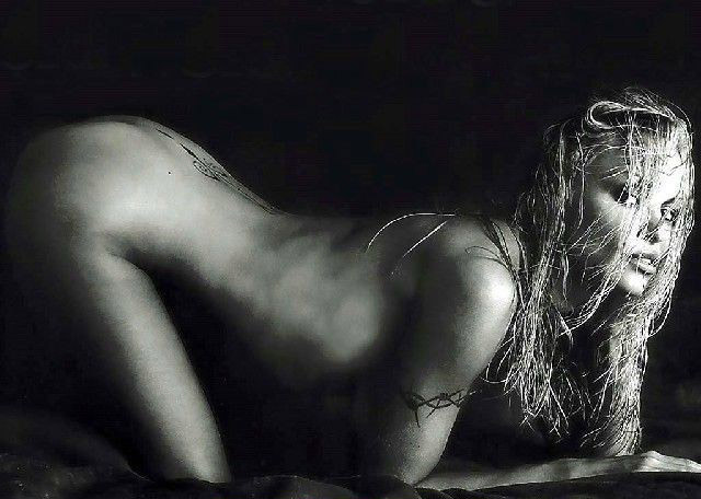 Pamela Anderson nude. Photo - 9